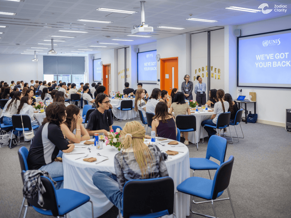 UNIS Hà Nội Đẩy Mạnh Chuyển Đổi Số Với Mô Hình Phòng Học Thông Minh 
