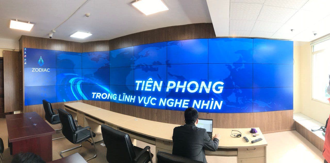 man-led-trung-tam-dieu-hanh-clarity