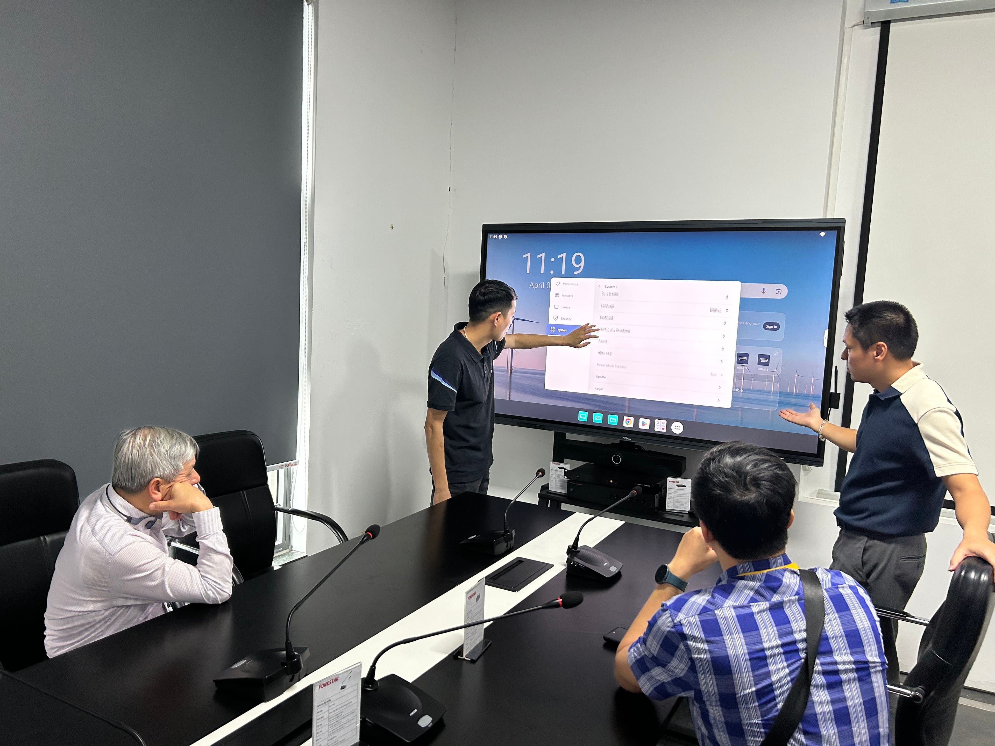 Top 4 gói giải pháp phòng họp Huddle Room nên sở hữu năm 2026